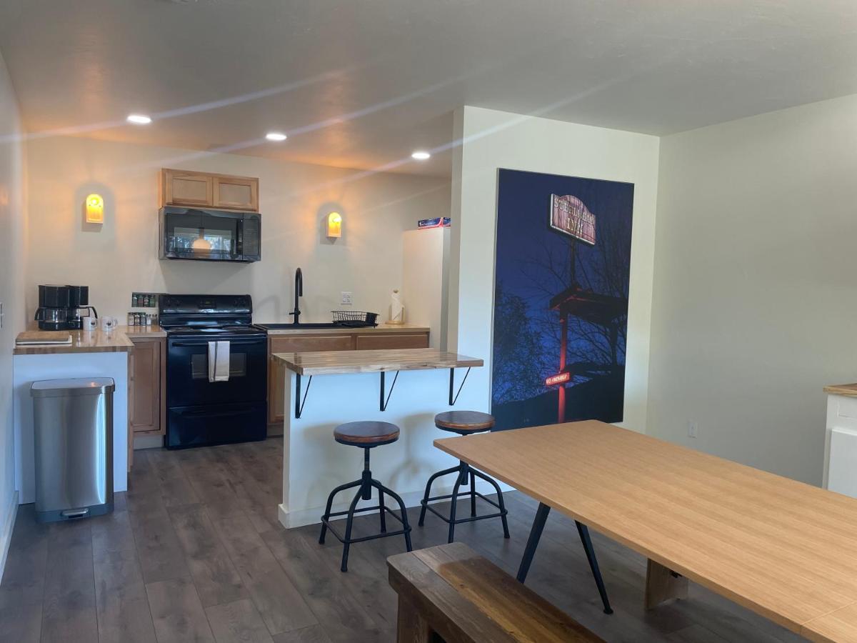 Lucile Steelhead Lodge מראה חיצוני תמונה