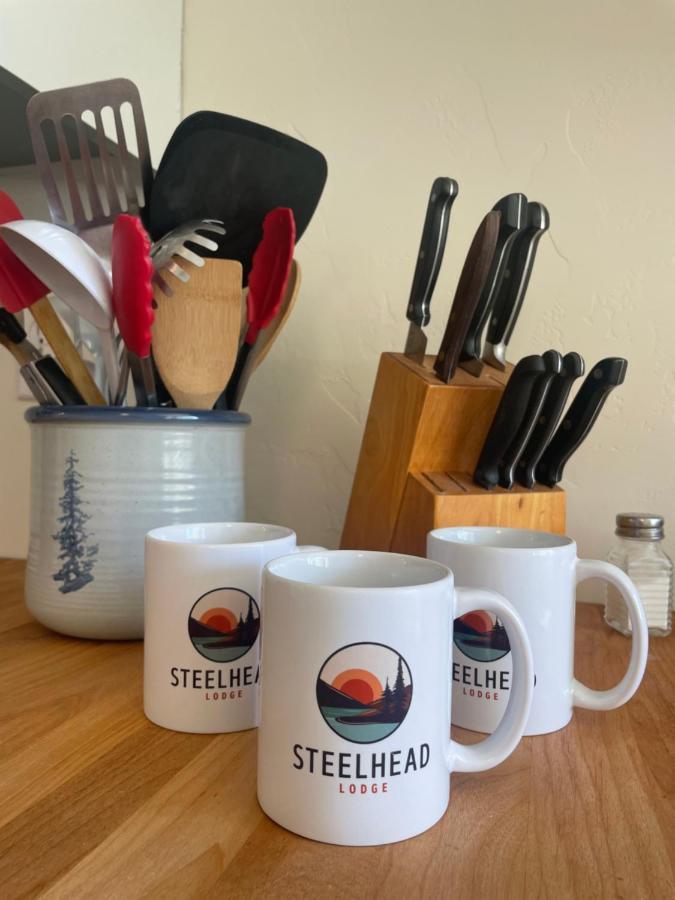 Lucile Steelhead Lodge מראה חיצוני תמונה
