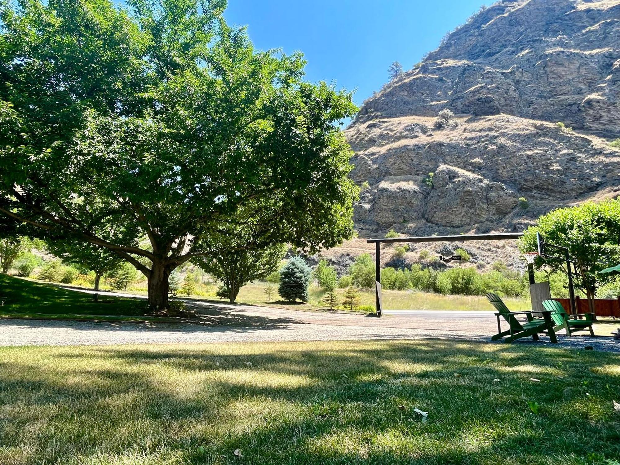 Lucile Steelhead Lodge מראה חיצוני תמונה