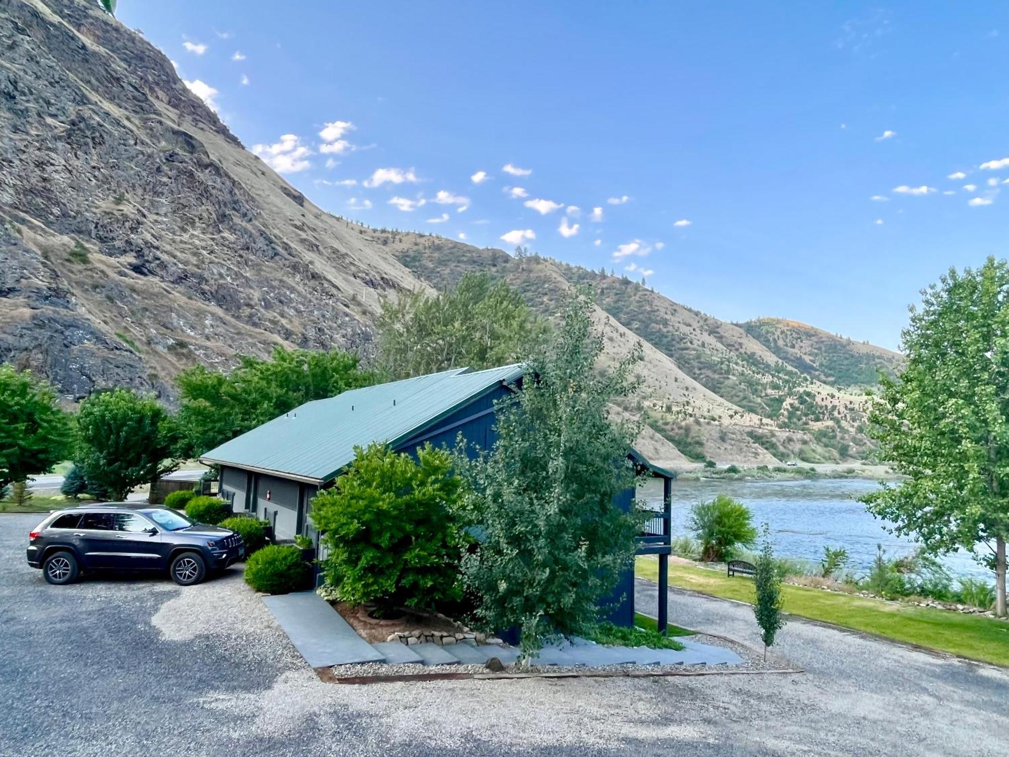 Lucile Steelhead Lodge מראה חיצוני תמונה