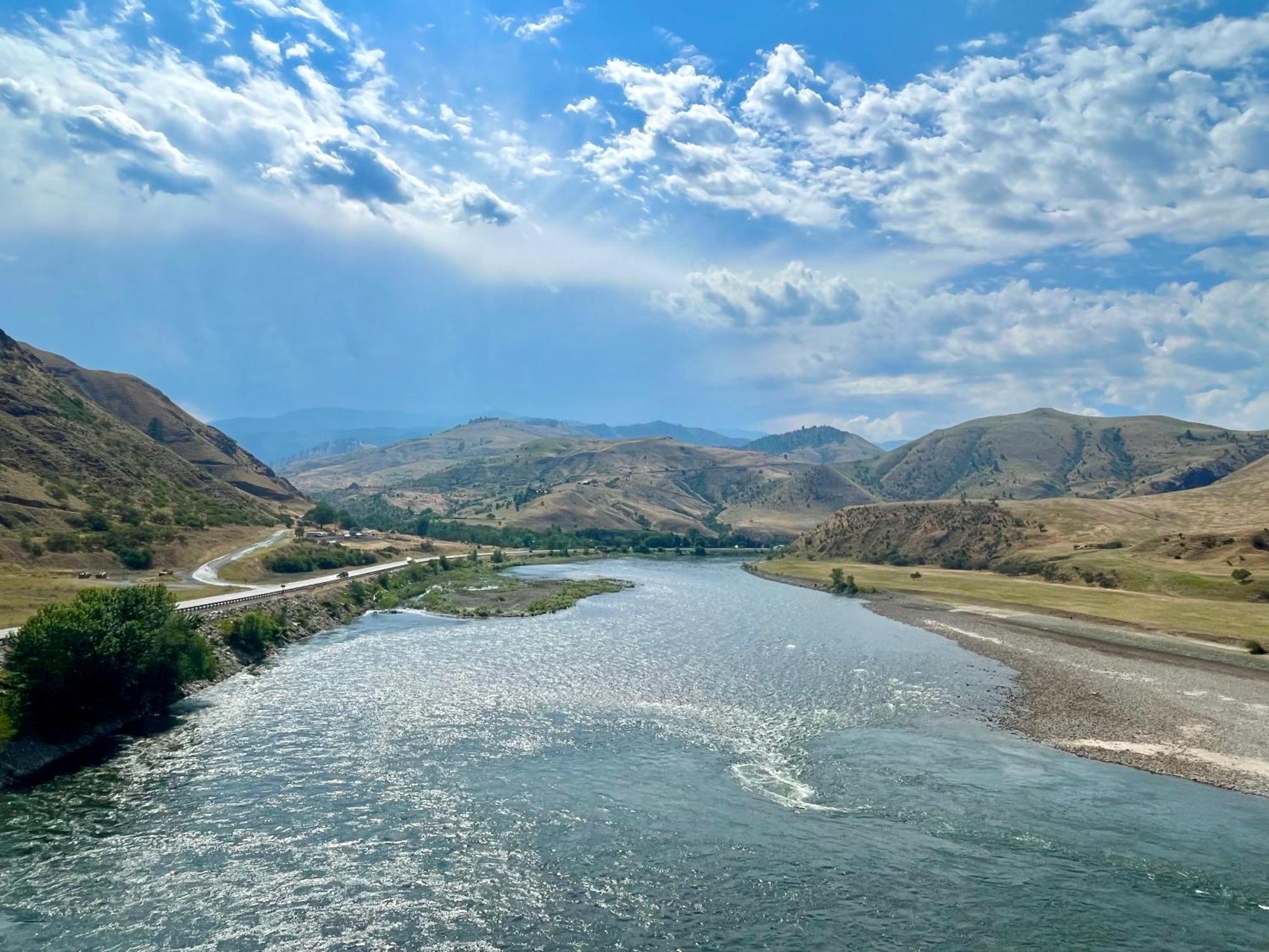 Lucile Steelhead Lodge מראה חיצוני תמונה