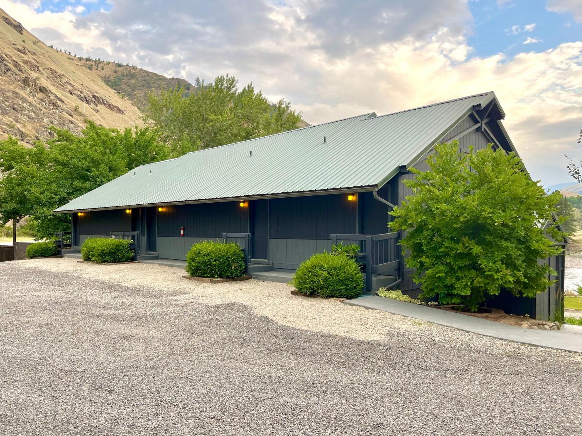 Lucile Steelhead Lodge מראה חיצוני תמונה